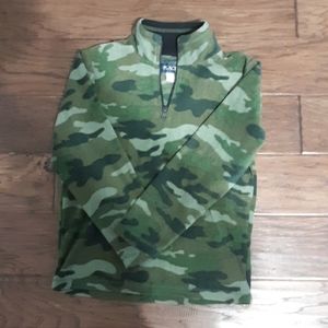 Camo pullover